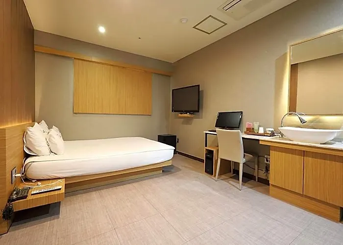 Nampo Comma Hotel Pusan