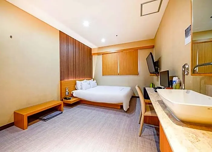 Nampo Comma Hotel Pusan